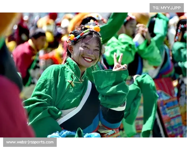 拉萨雪顿赛马大会盛大开幕吸引2.5万人次观赛献礼西藏60周年庆典 拉萨雪顿赛马大会盛大开幕吸引2.5万人次观赛献礼西藏60周年庆典